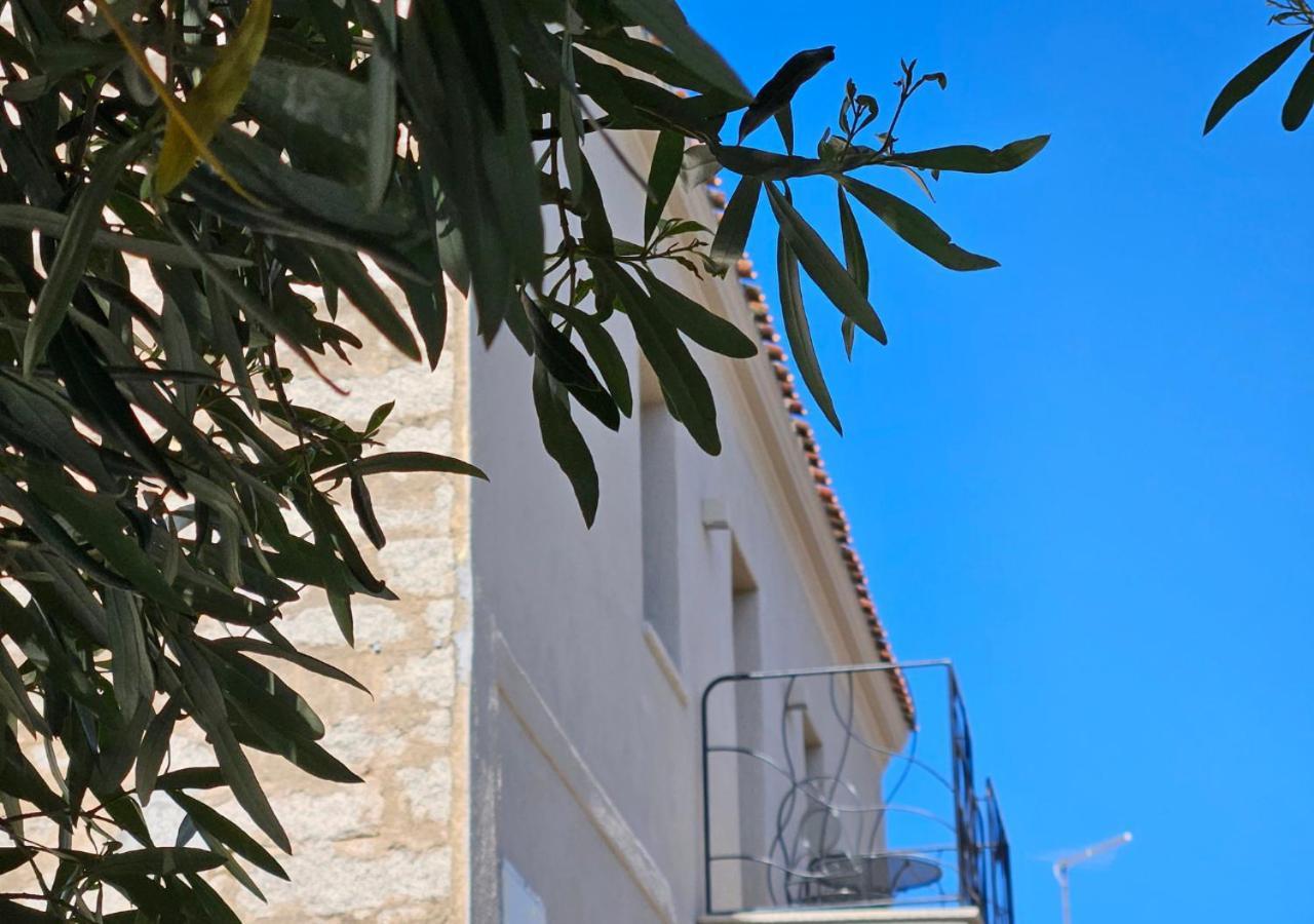 Rayuela Suites San Pantaleo Εξωτερικό φωτογραφία